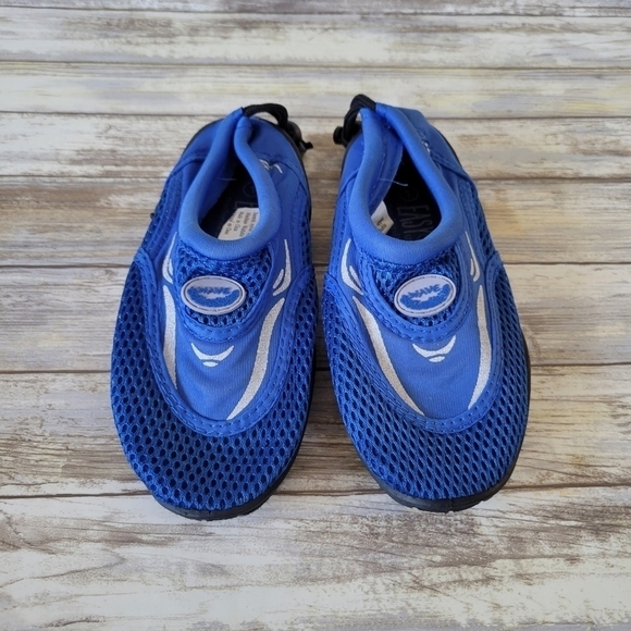 Boys Blue Pull-On Quick Dry Mesh Traction Sole Water Shoes Size 1 Easy USA Brand - Picture 1 of 10